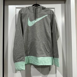 Women’s Nikes Sweatshirt